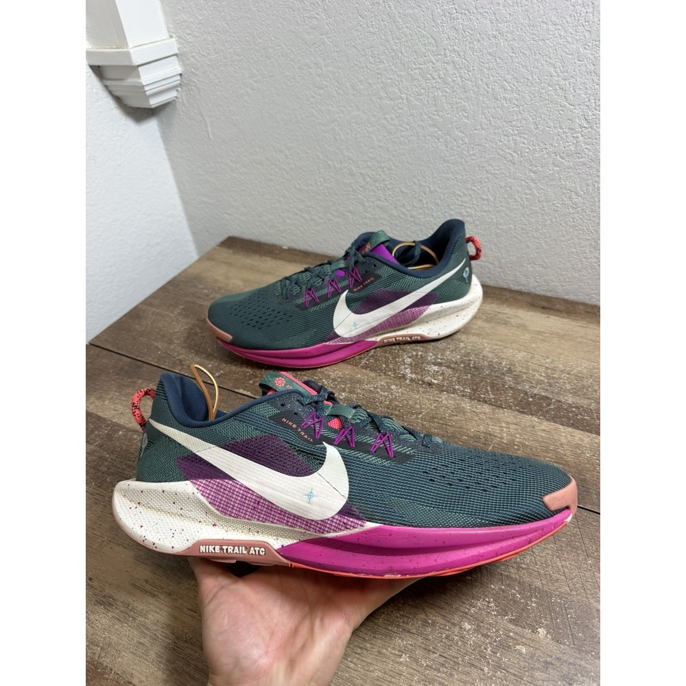Nike Pegasus Trail 5 Men's Size 15 Vivid Grape Navy Running Shoes DV3864-401